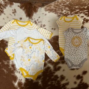 Peanutshell Lot of Baby Clothes Size 0-3 Months